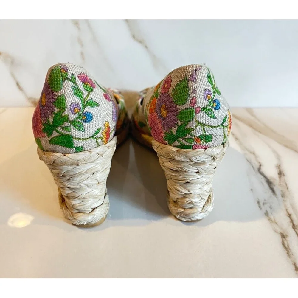 Stuart Weitzman Vintage Floral Tapestry Wedges 7.5 M Spain Quiet Luxury Archive